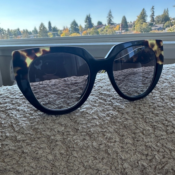 PRADA PR14WSF 970605 SUNGLASSES - Picture 7 of 10